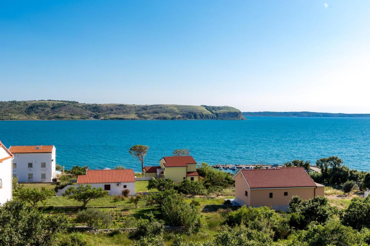 Zrno Soli Rtina Bagian luar foto
